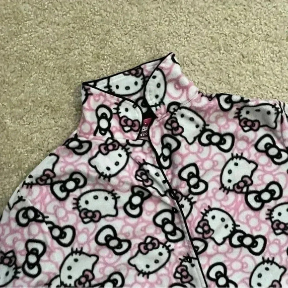 Hello Kitty Sleepwear By Sanrio Teen/Girls Size XL Pajamas PJs Set Polyester - Picture 14 of 16